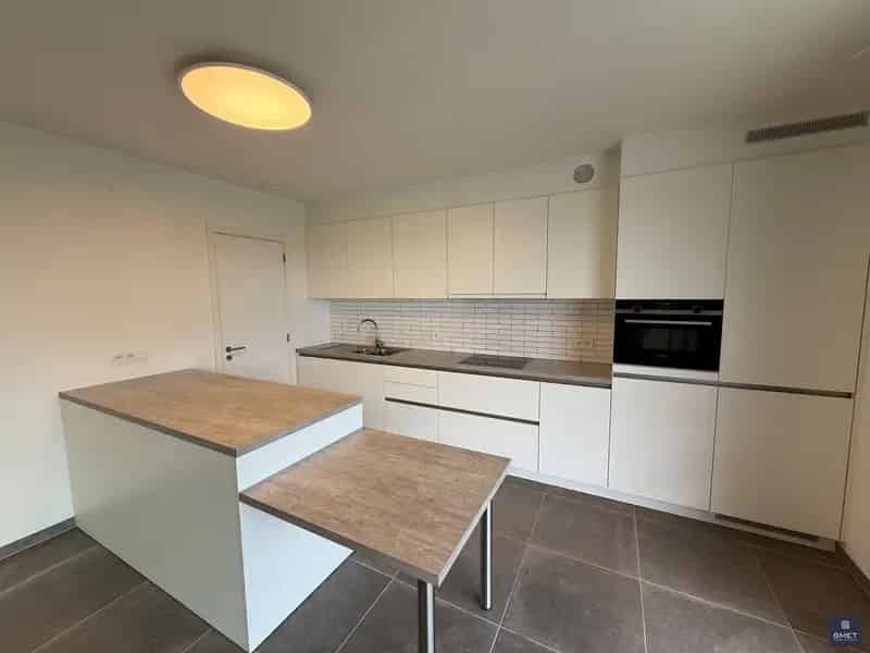 Appartement 2 slaapkamers Beveren groot terras
