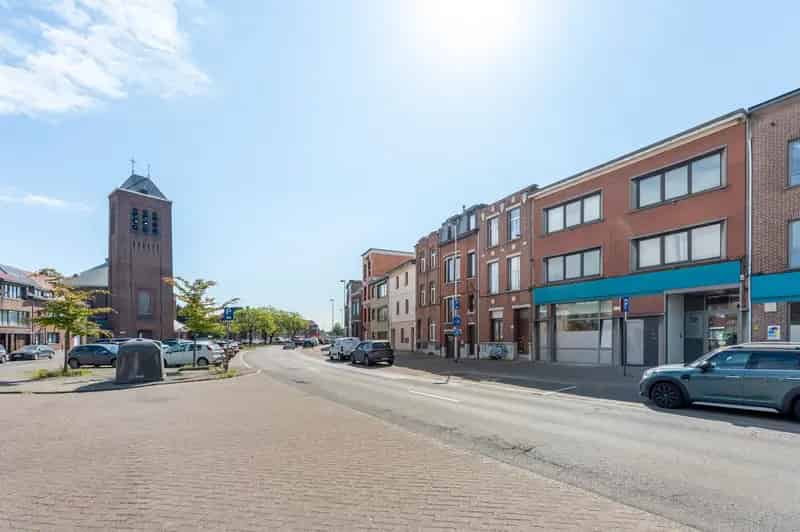 Appartement te koop Merksem: Instapklaar 1 slaapkamer met terras