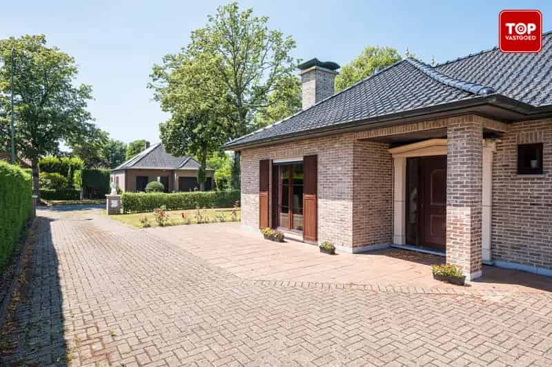 Huis te koop: Charmante villa met grote tuin te Gent