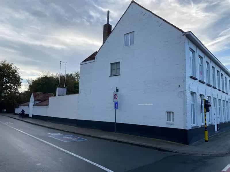 Kantoorgebouw te koop Brugge 1034m²