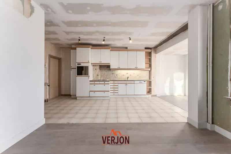 Ruime woning met mogelijkheden