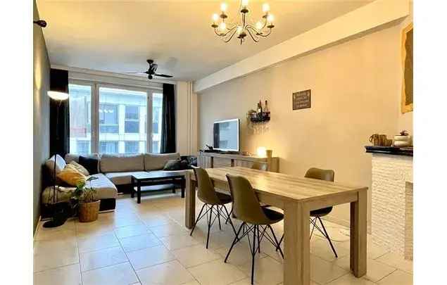 Huur 2 Slaapkamer Appartement Antwerpen Centrum 63m² Gemeubileerd