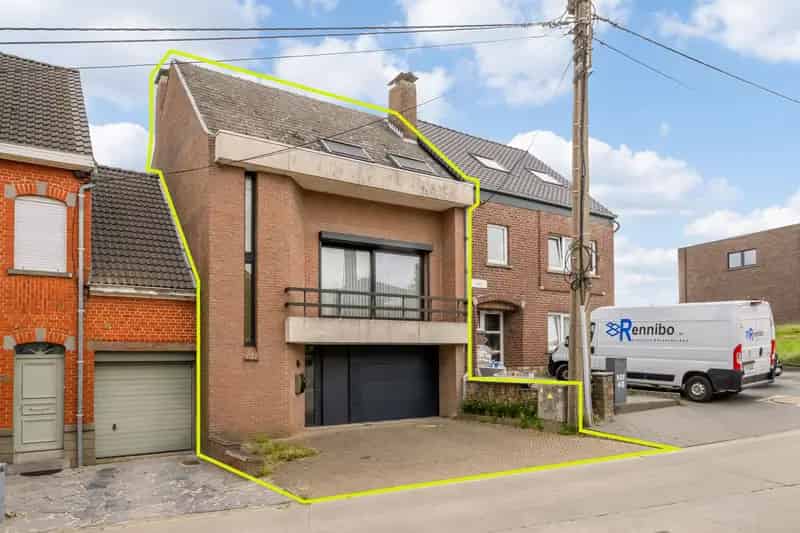 Gerenoveerde Bel-Etage Woning Met Tuin