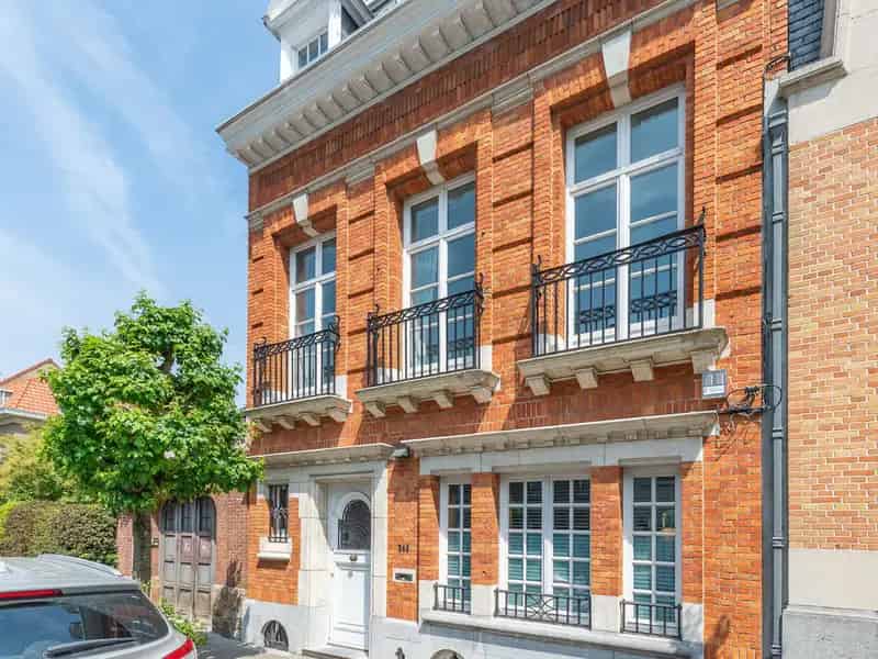 Huis te Koop Ukkel Montjoie 4 Slaapkamers 300m²