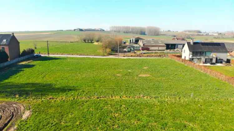 Grond te huur landelijke villa tussen Leuze en Doornik