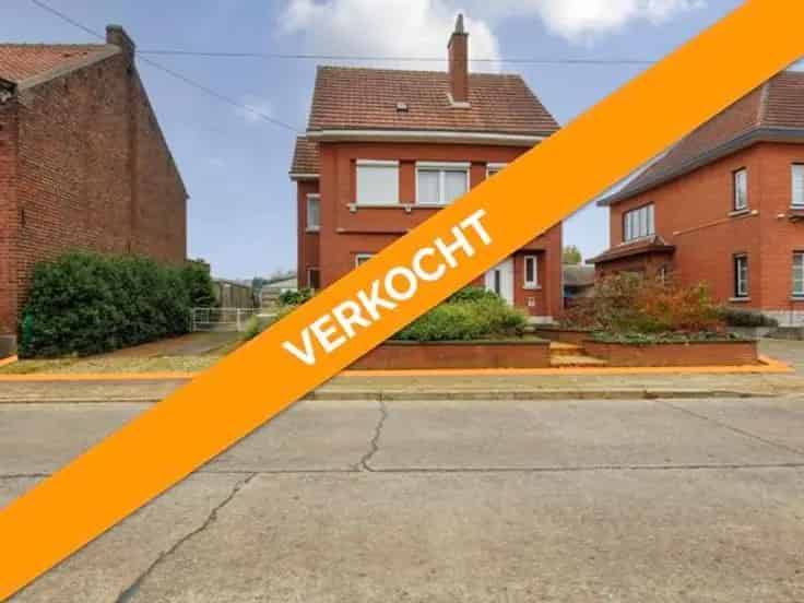 VERKOCHT Huis Te Koop Veel Potentieel