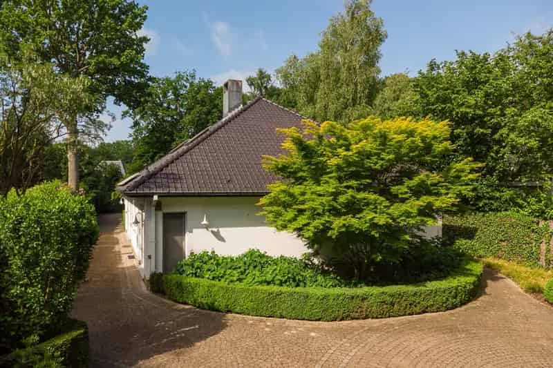 Ruime Villa 1150m2 Vriesdonk