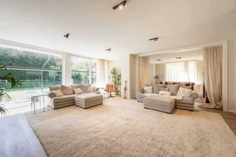 Exclusieve villa verscholen in een rustige laan in hartje Zoute