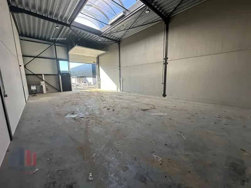 Nieuwbouw KMO Unit te Huur Zwevegem 162m²