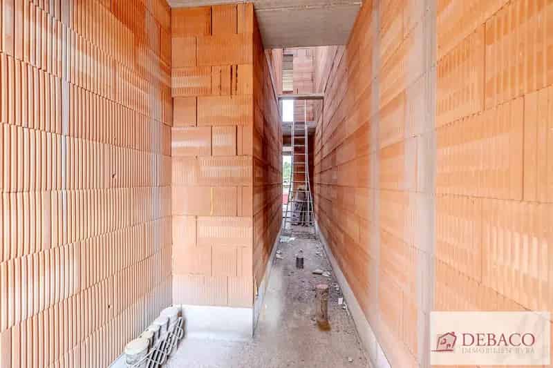 Huis te koop: Casco-woning met zolder op hoekperceel