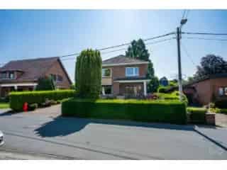 Huis te koop Thuin 289m² 5 slaapkamers Te renoveren