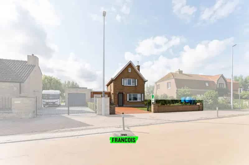 Gezinswoning met Landelijke Vergezichten Nabij Brugge