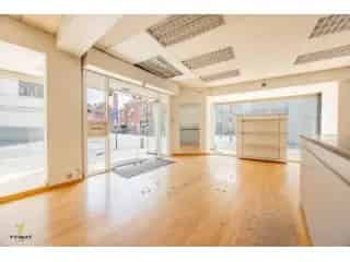 Handelspand met Appartement te Koop Zwevegem