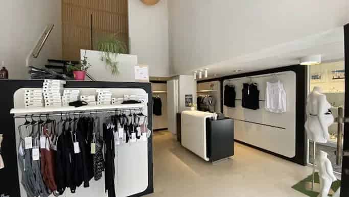 Handelspand te huur Roeselare 130m² Canada Galerij