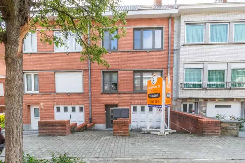 Appartement te koop Sint-Pieters-Leeuw 2 slaapkamers garage terras tuin