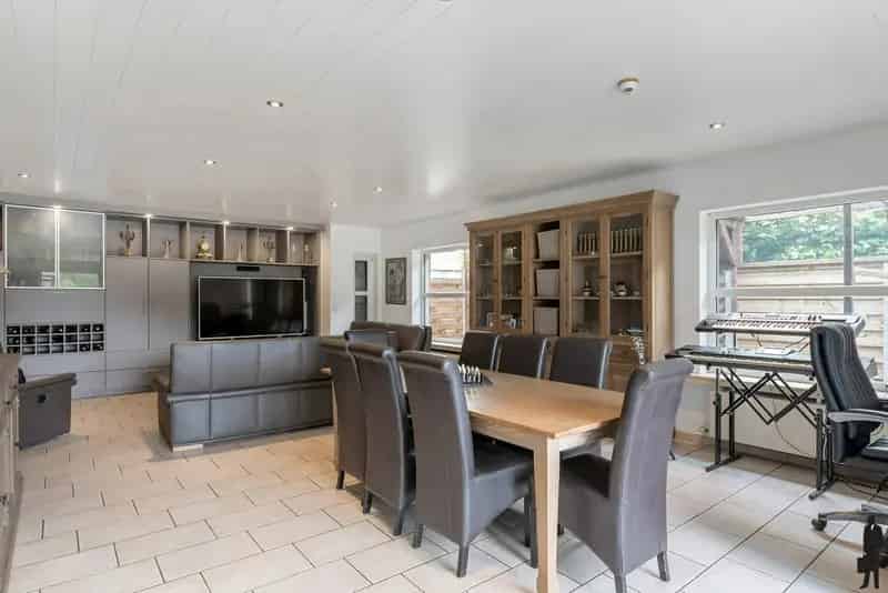 Gelijkvloerse woning 4 slpk, garage, magazijn Kasterlee