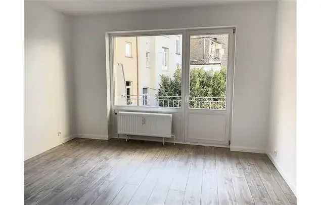 Huur 1 slaapkamer appartement van 66 m² in Schaerbeek - Schaarbeek