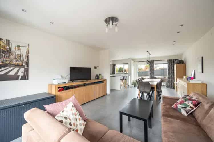 Bel Etage Woning Nabij Centrum 3 slaapkamers Garage Tuin