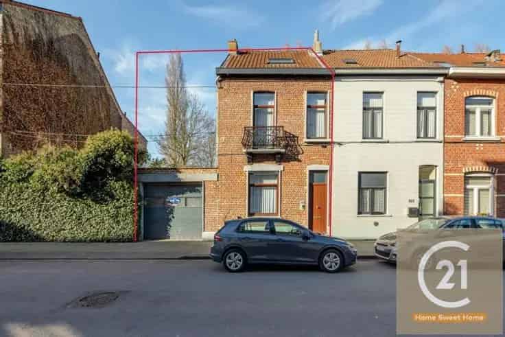 Huis Te Koop 3 slaapkamers Garage Tuin Rustig Gelegen