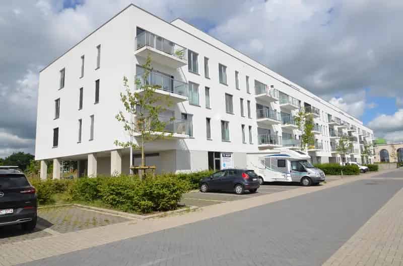 Ruim appartement te LOKEREN 1 slaapkamer terras parking