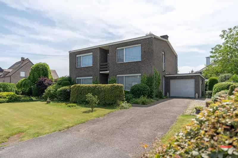 Huis te koop: 5 slaapkamers, renovatieproject