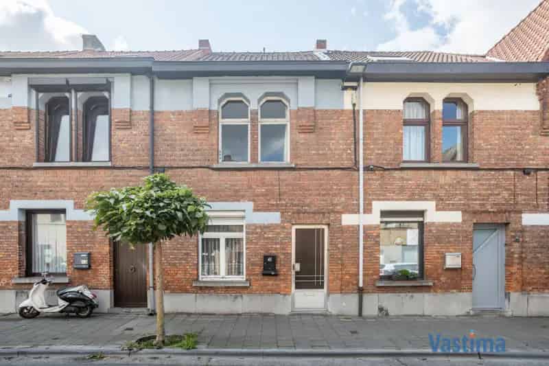 Huis te koop Aalst: Renovatieproject met 3 slaapkamers en tuin