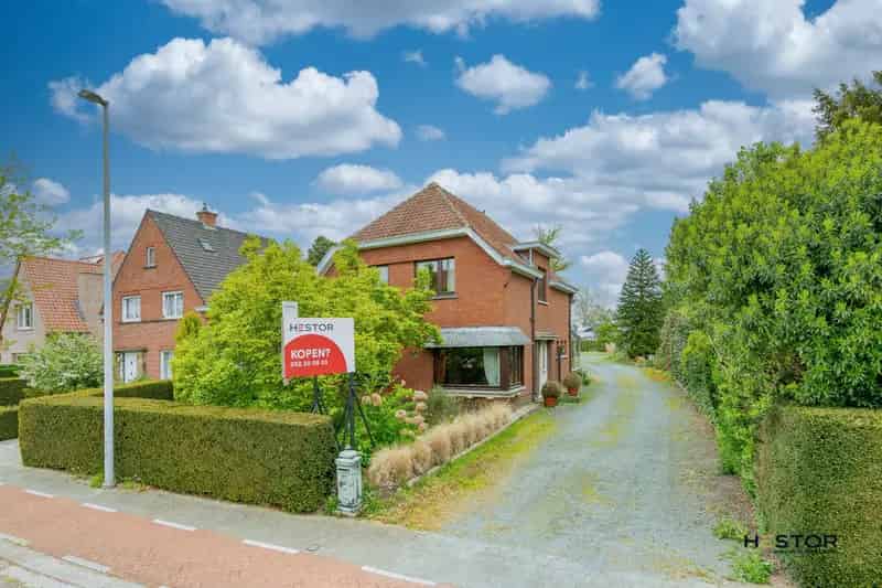 Huis te koop Sint-Niklaas: Open bebouwing te renoveren