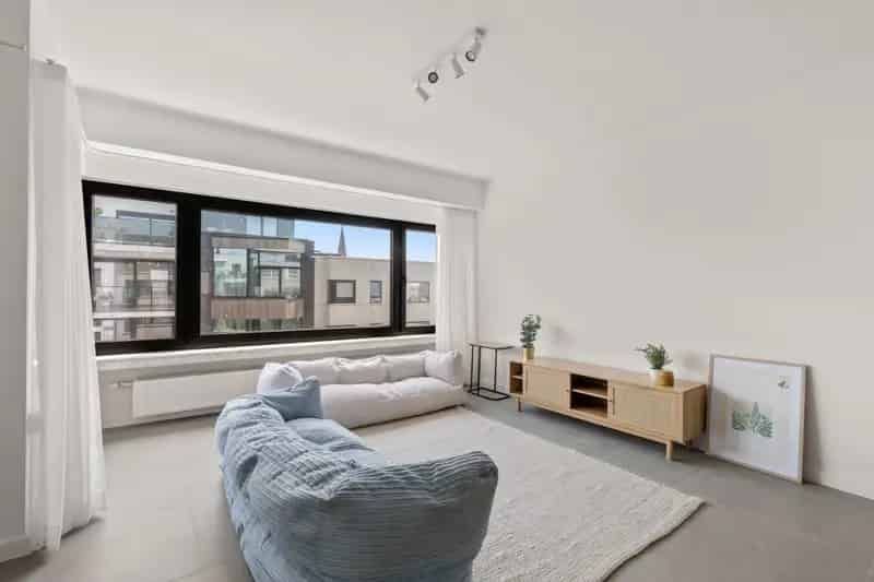 Appartement te koop Oostende Centrum 2 slaapkamers gerenoveerd
