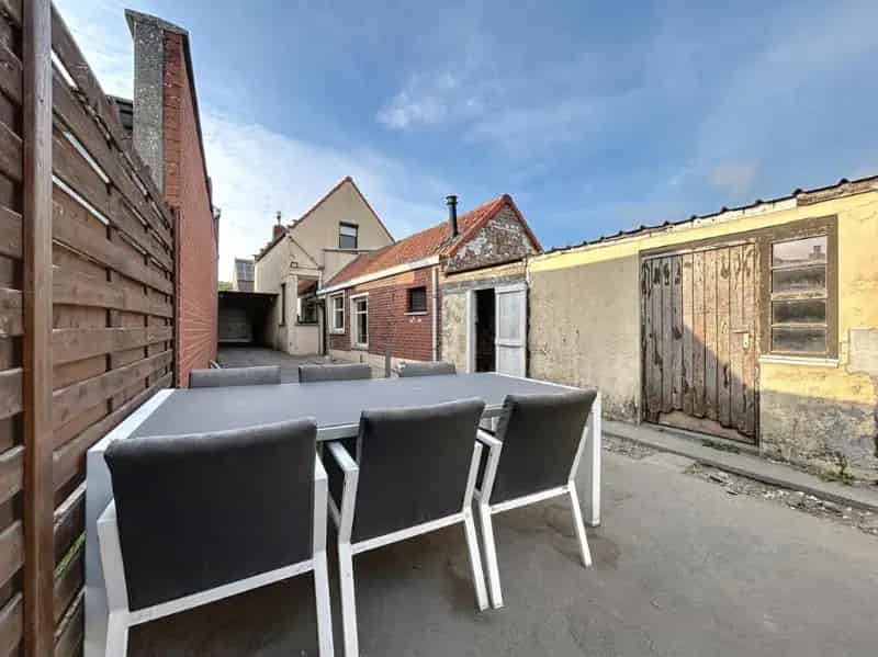 Huis te huur 530m² 2 slaapkamers landelijk gelegen