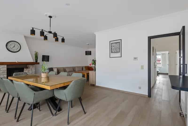 Appartement te koop Aartselaar Centrum 3 slaapkamers ruim terras