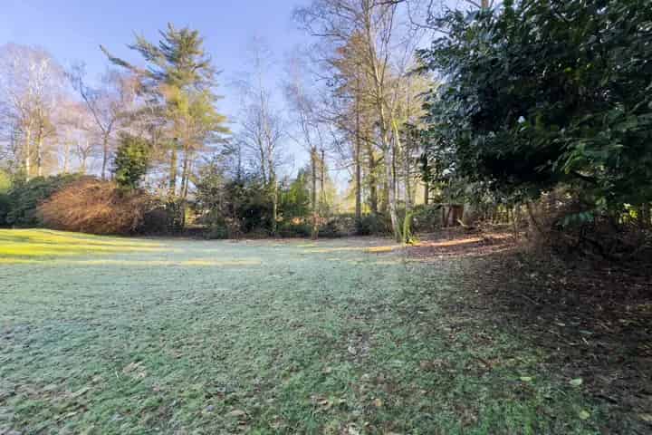Bouwperceel Woluwe-Saint-Pierre 11 are 62 ca Villabouw