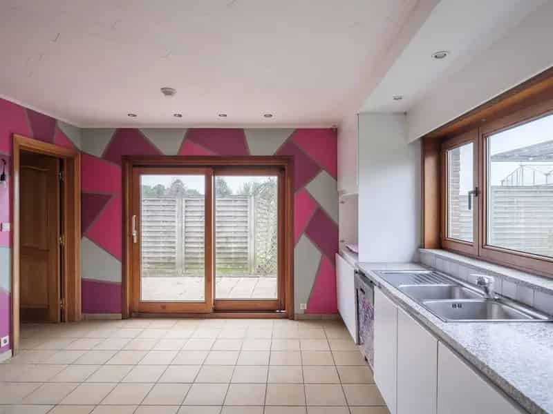 Villa Landegem: 273m² woning, magazijn 1020m², 32923m² grond