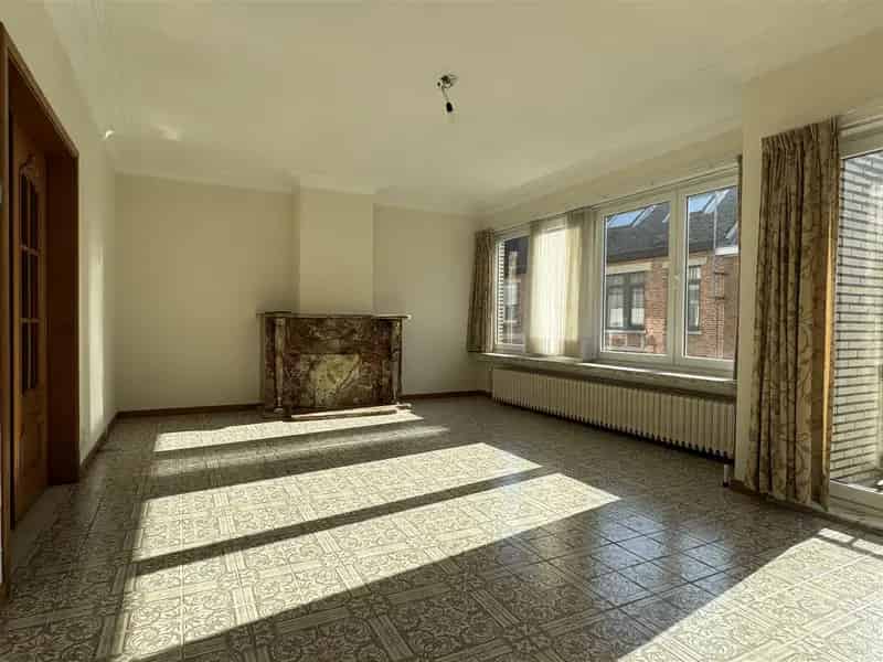 Gerenoveerd 3 Slaapkamers Appartement te Gijzegem