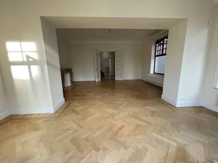 Huis Te Koop 315: Charmante woning 418m²