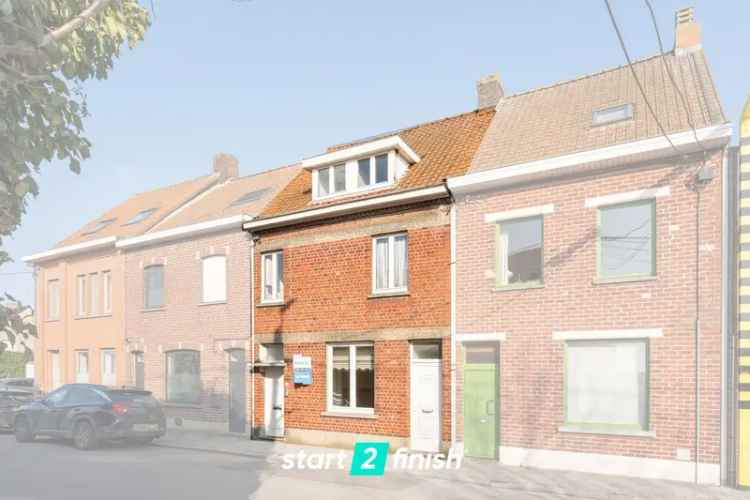Huis te koop: Ruime woning met 5 slaapkamers en tuin