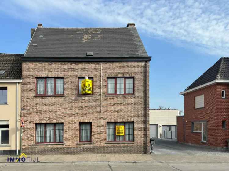 Gerenoveerde gezinswoning te Gijzegem met 3 slaapkamers en garage