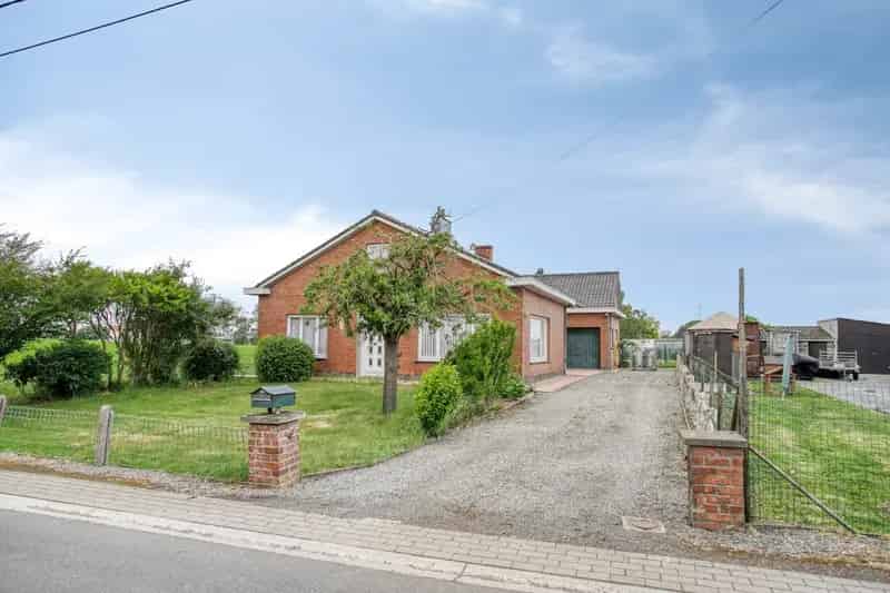 Landelijke woning of bouwgrond te koop