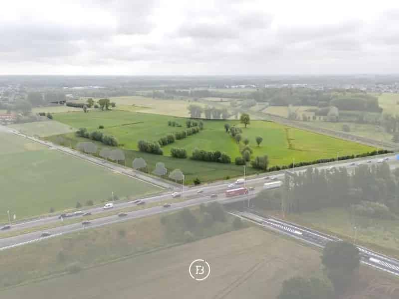Grond te huur: 17+ hectare landbouwgrond nabij autosnelweg