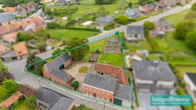 Authentieke Hoeve met Potentieel Cohousing Creatieve Invulling