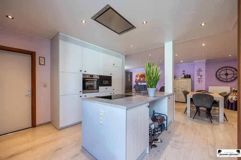 Ruim Appartement te Huur Merksem 100m2 Zonnig Terras