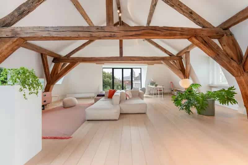 Luxe Penthouse te Koop in Brugge Historisch Uitzicht