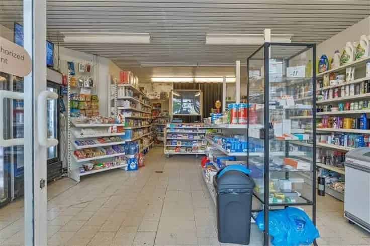 Handelswoning te Koop 292m² 5 slaapkamers Winkelruimte 103m²