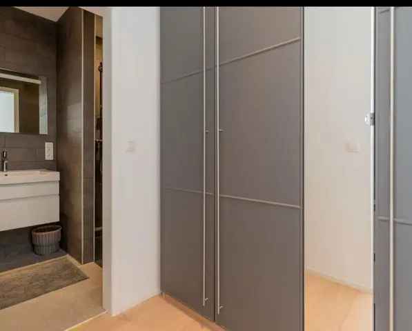 Penthouse te koop in Ixelles met uitzicht en moderne afwerking