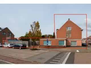 Huis te koop Zwijndrecht - Ruime woning met tuin en garage
