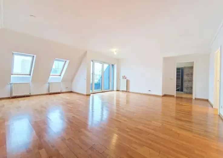 Appartement Te Koop 1 Slaapkamer 123m² Nabij Hotel Astoria