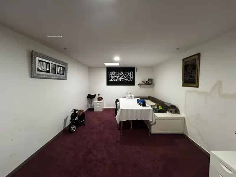 Te Koop Ruime 4 Slaapkamers Stadswoning Roeselare