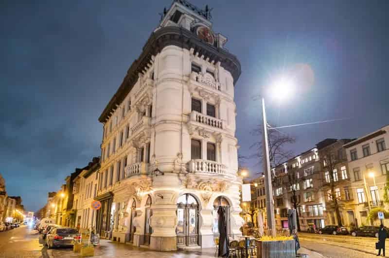 Handelspand Bolivarplaats: Stabiele Huurinkomsten