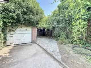 Huis te koop Etterbeek te renoveren 3 gevels grote tuin