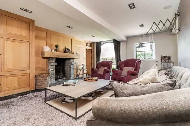 Authentieke hoeve 4 slaapkamers zwembad poolhouse