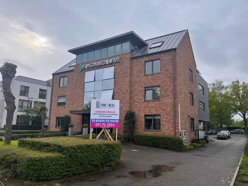 Kantoorgebouw 54P Prijs Op Aanvraag